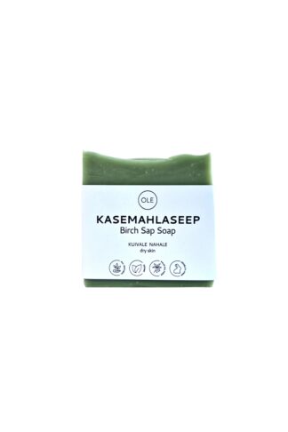 kasemahlaseep valgel taustal kandliline
